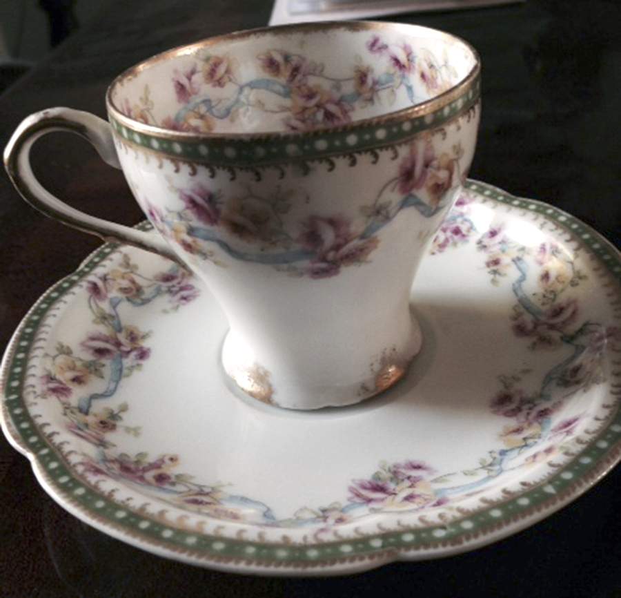 Schleiger 1112-1 Footed Cup & Saucer Set by Haviland-1