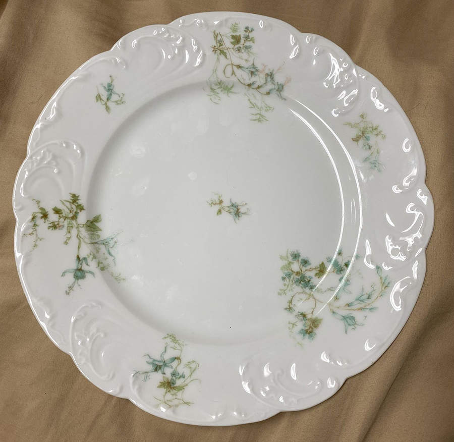 Schleiger 1170 Dinner Plate by Haviland-1