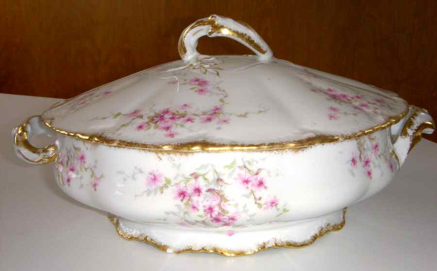 Schleiger 314-2 Oval Covered Vegetable by Haviland-1