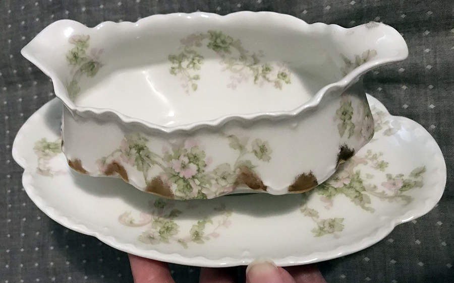 Schleiger 80-1 Gravy Boat with Attached Underplate by Haviland-1