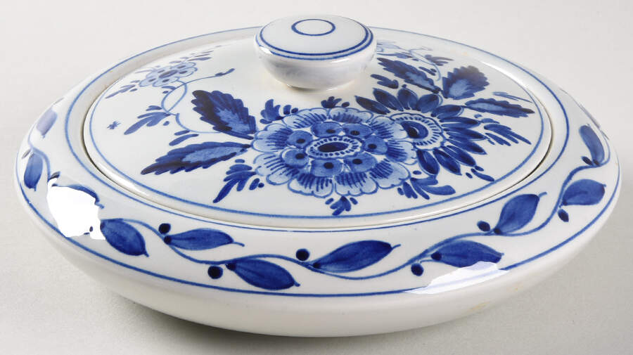 Delfts Blue 5" Round Box & Lid by Holland-1