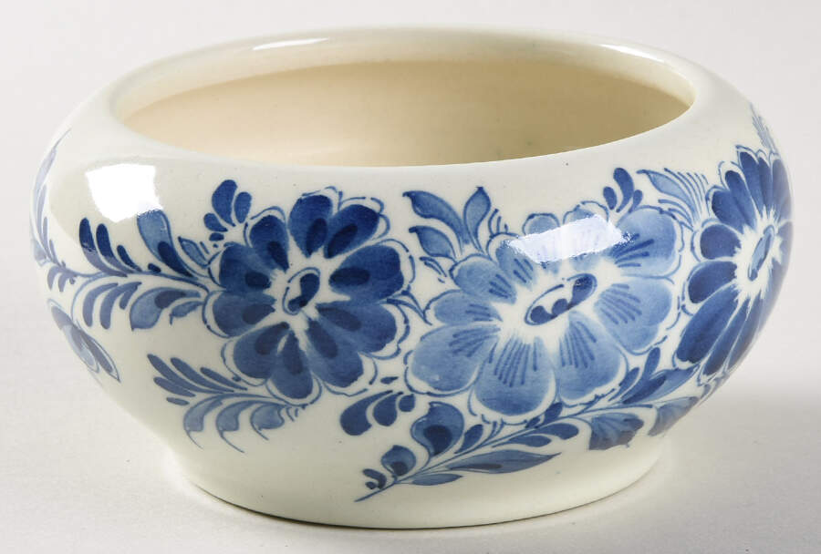 Delfts Blue 3" Round Box No Lid by Holland-1