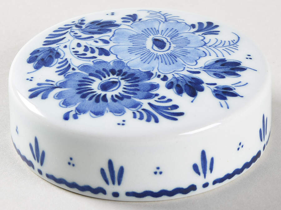 Delfts Blue Lid for 4" Ginger Jar by Holland-1
