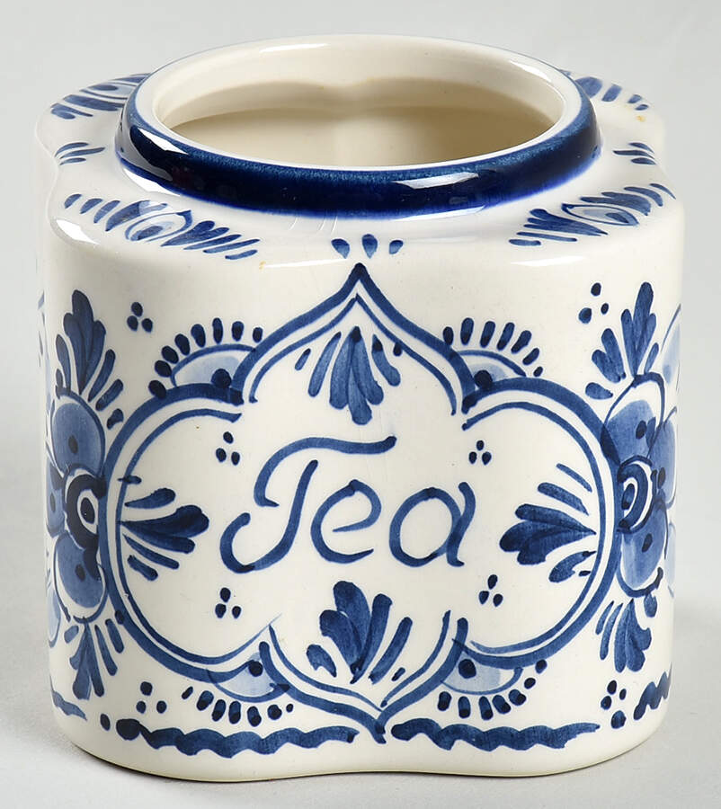 Delfts Blue Tea Canister No Lid by Holland-1