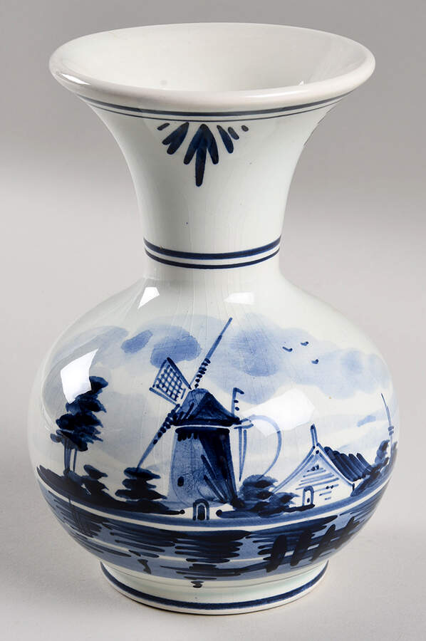 Delfts Blue 6" Vase by Holland-1