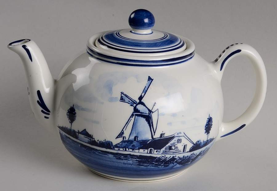 Delfts Blue Teapot & Lid by Holland-1