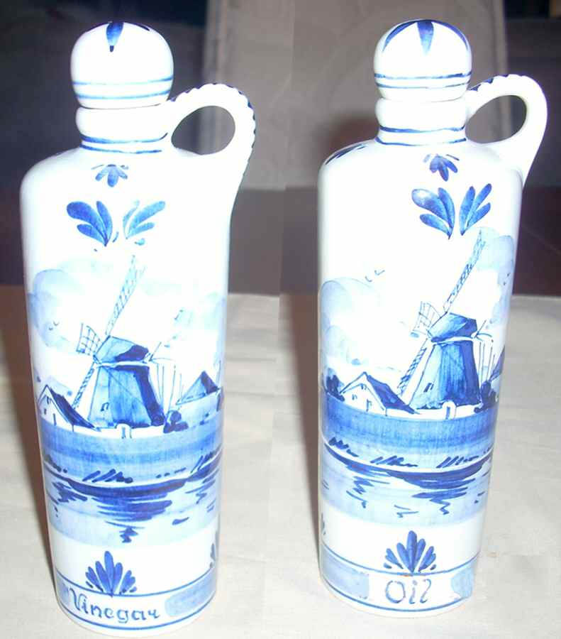 Delfts Blue Oil and Vinegar with Stoppers by Holland-1
