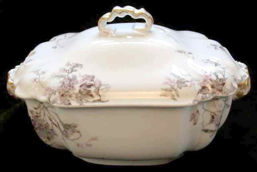 Schleiger 1152-7 Tureen &  Lid by Haviland-1