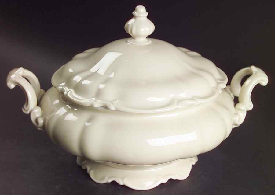 Sylvia (Off White, No Trim) Round Covered Vegetable by Hutschenreuther-1