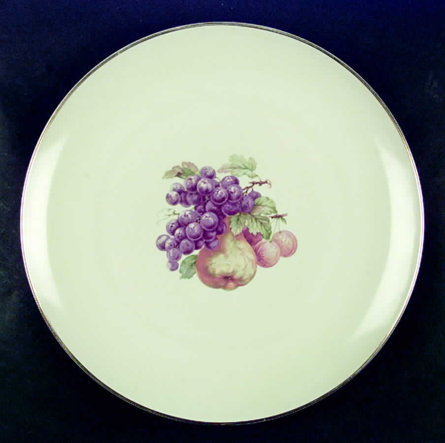 HUT928 13" Chop Plate (Round Platter) by Hutschenreuther-1