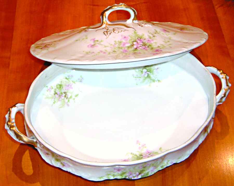 Schleiger 157-4 Round Covered Vegetable by Haviland-1
