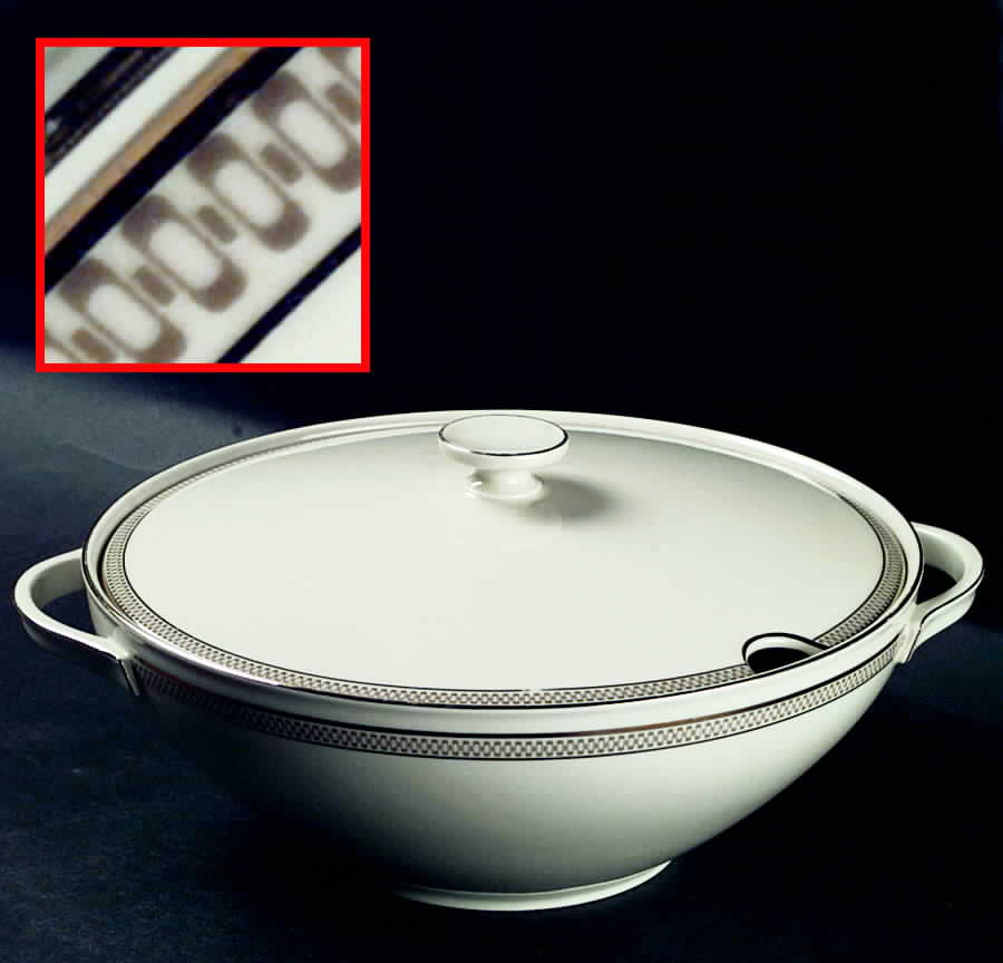 18542 Tureen &  Lid by Heinrich - H&C-1