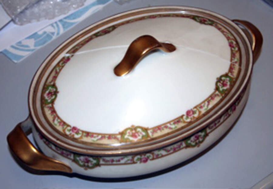Schleiger 345-1 Oval Covered Vegetable by Haviland-1