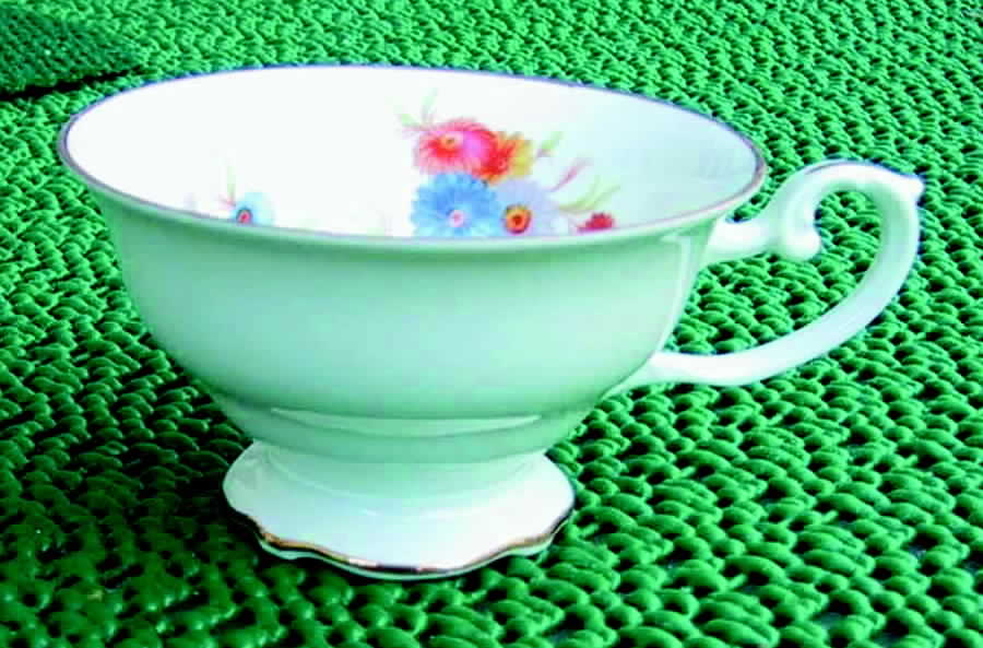 HUT937 Footed Cup by Hutschenreuther-1