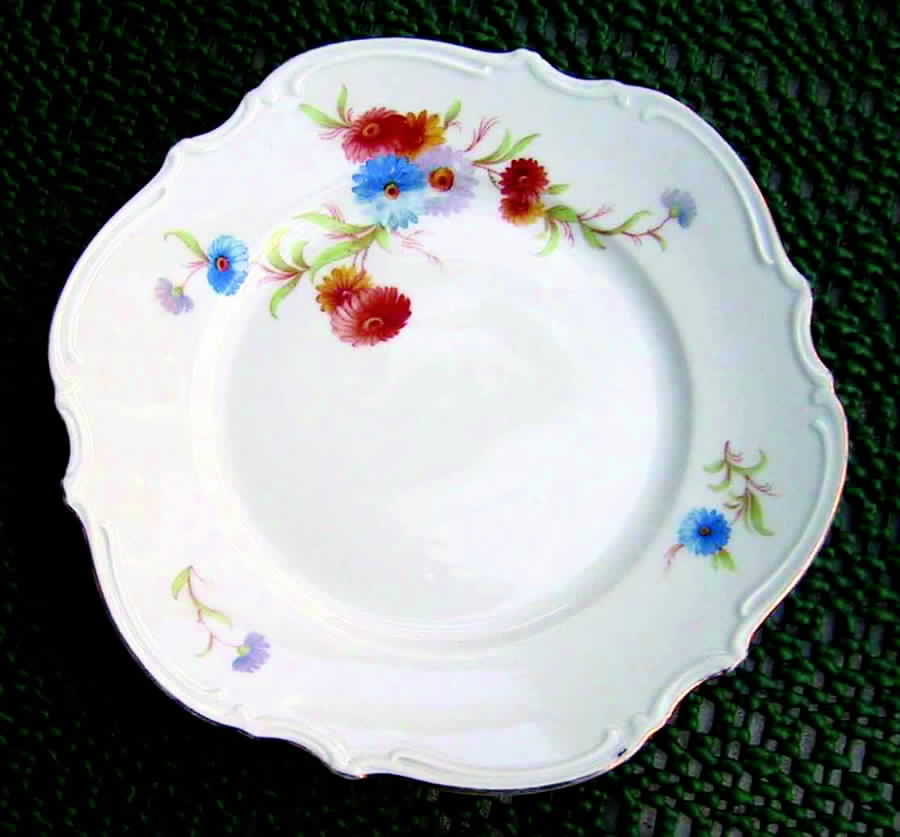 HUT937 Dinner Plate by Hutschenreuther-1