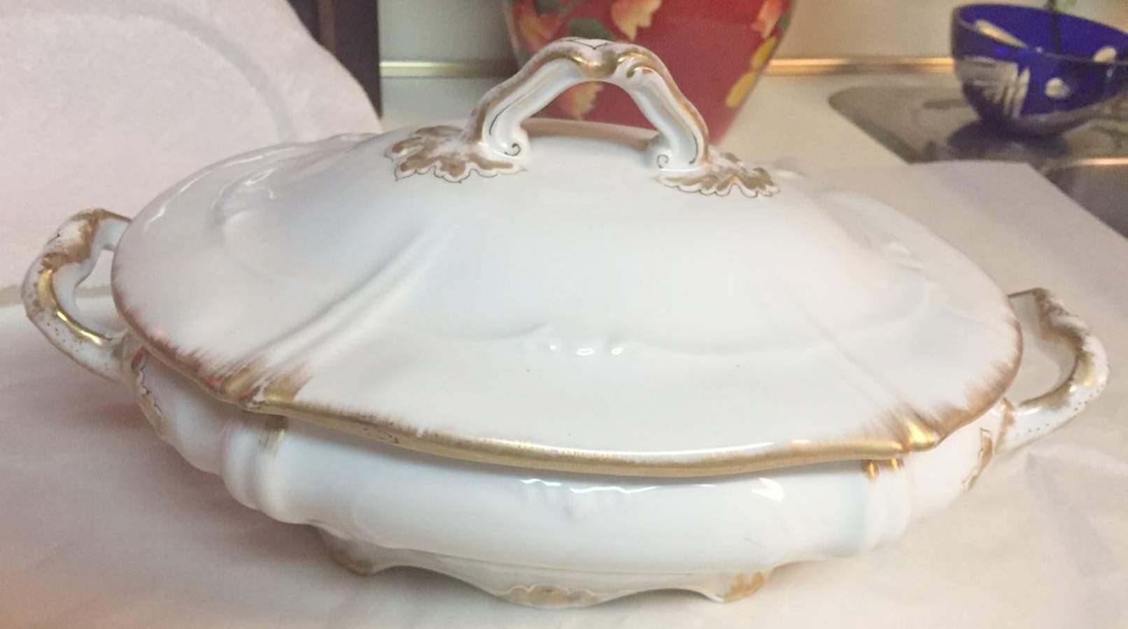 H1526 Oval Covered Vegetable by Haviland-1