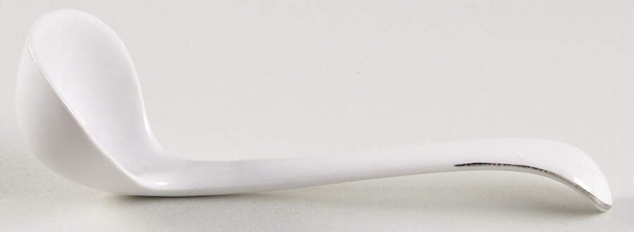 Nocturne Gravy Ladle Solid Piece by Hutschenreuther-1