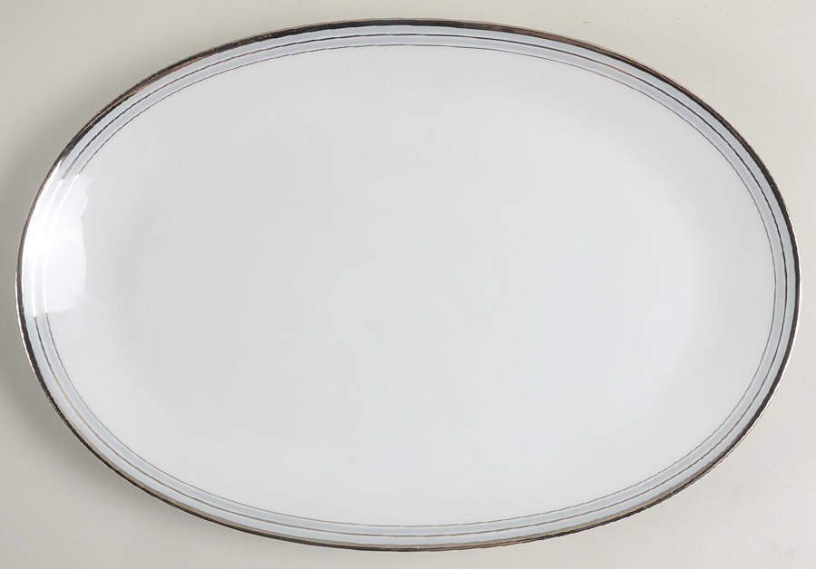 8444 (Coupe) 13" Oval Serving Platter by Hutschenreuther-1