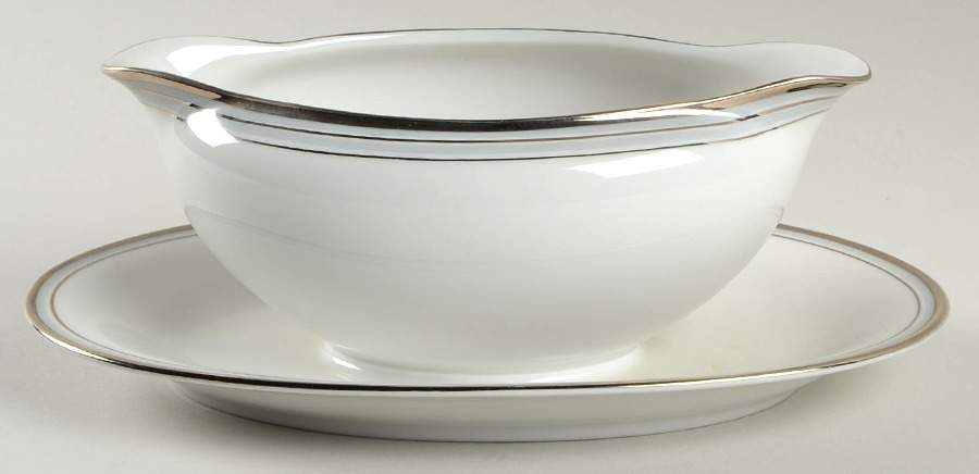 8444 (Coupe) Gravy Boat with Attached Underplate by Hutschenreuther-1