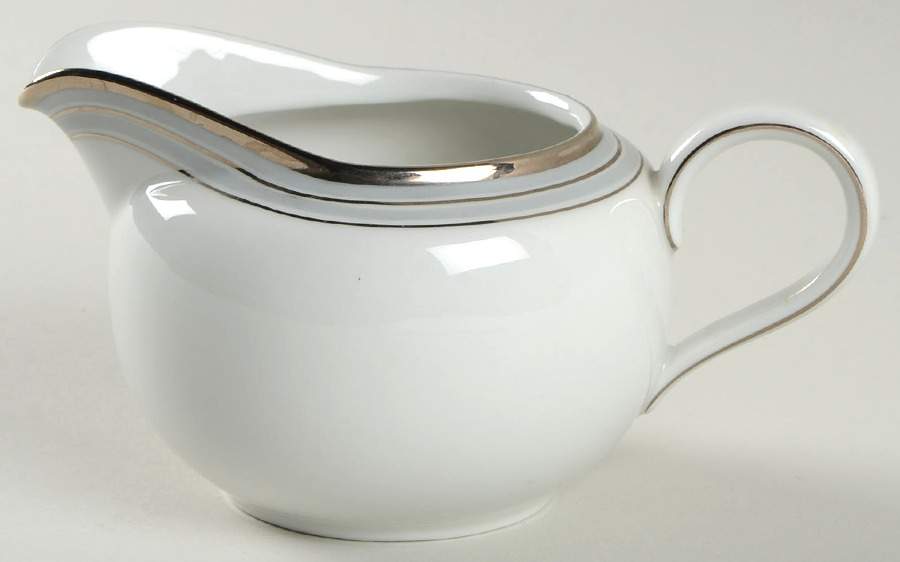 8444 (Coupe) Creamer by Hutschenreuther-1