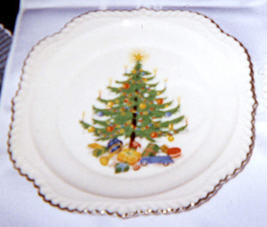 HAR89 Square Luncheon Plate by Harker-1