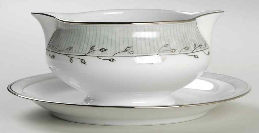 Matin De Jade Gravy Boat with Attached Underplate by Haviland-1