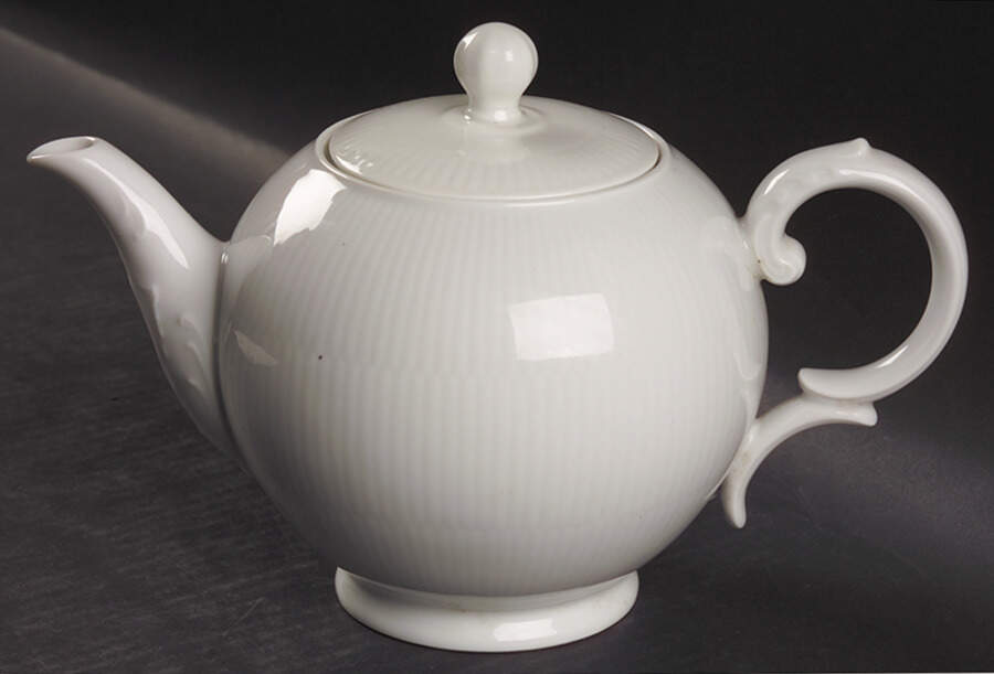 HC703 Teapot & Lid by Heinrich - H&C-1