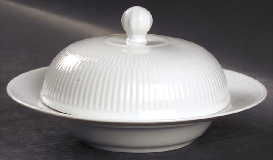 HC703 Round Covered Butter by Heinrich - H&C-1