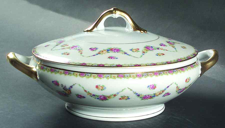 HWC16 Round Covered Vegetable by HW (Germany, Czech)-1