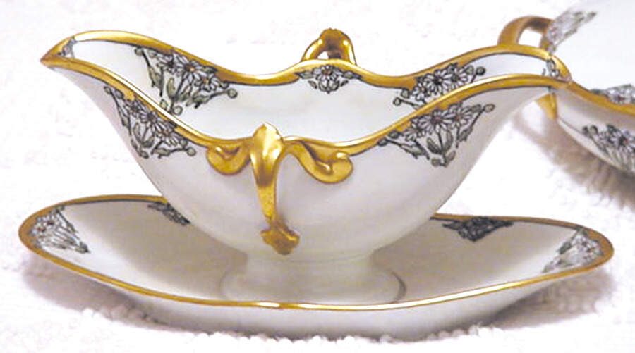 HCZ52 Gravy Boat with Attached Underplate by Haas-Czjzek Coronado-1