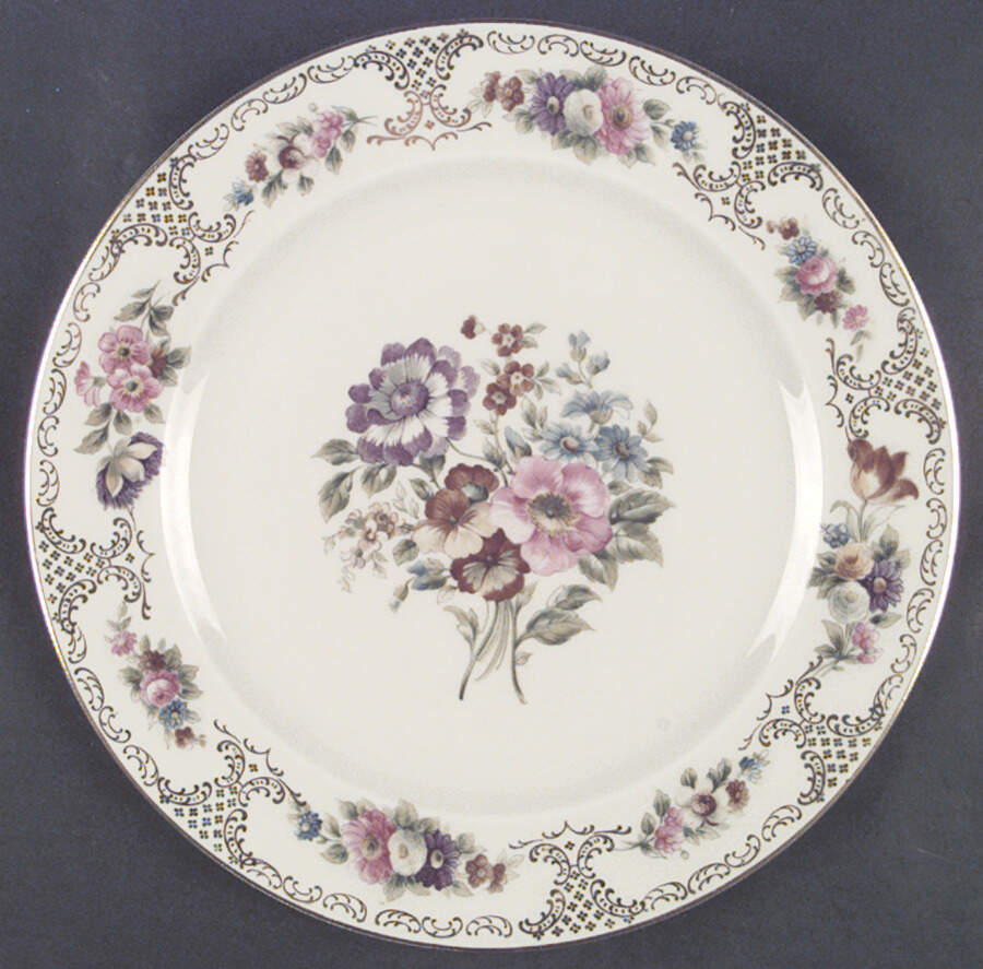 HUT976 Dinner Plate by Hutschenreuther-1