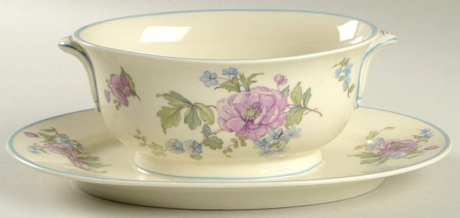 HUT979 Gravy Boat with Attached Underplate by Hutschenreuther-1