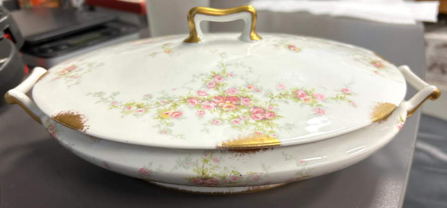 Schleiger 149-2 Oval Covered Vegetable by Haviland-1
