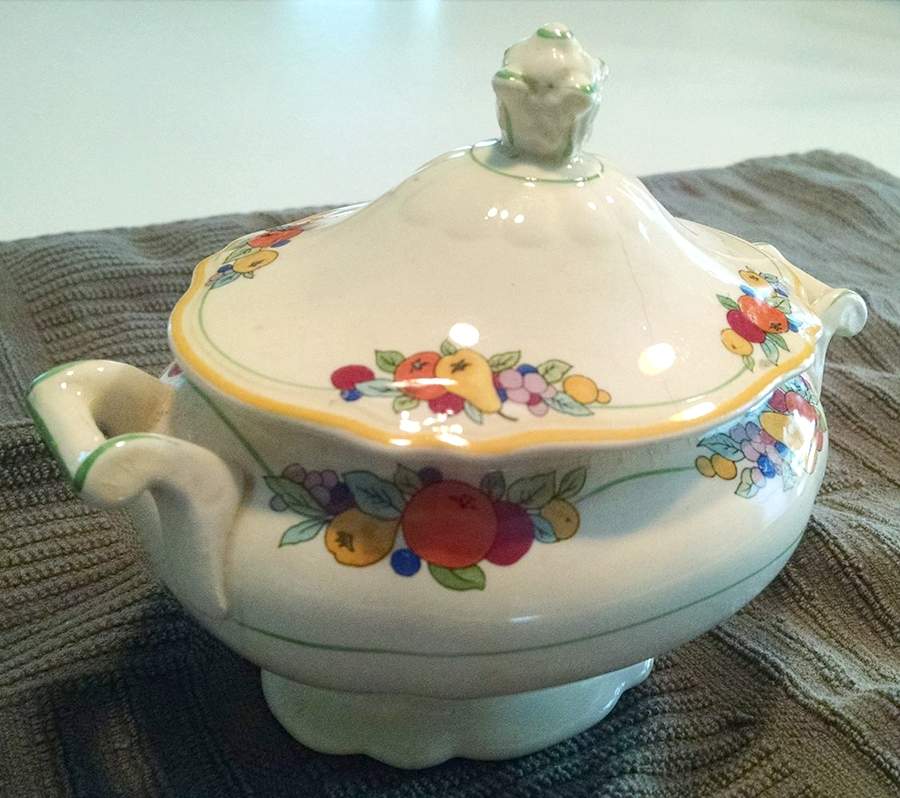 HLC3067 Sugar Bowl & Lid by Homer Laughlin -1