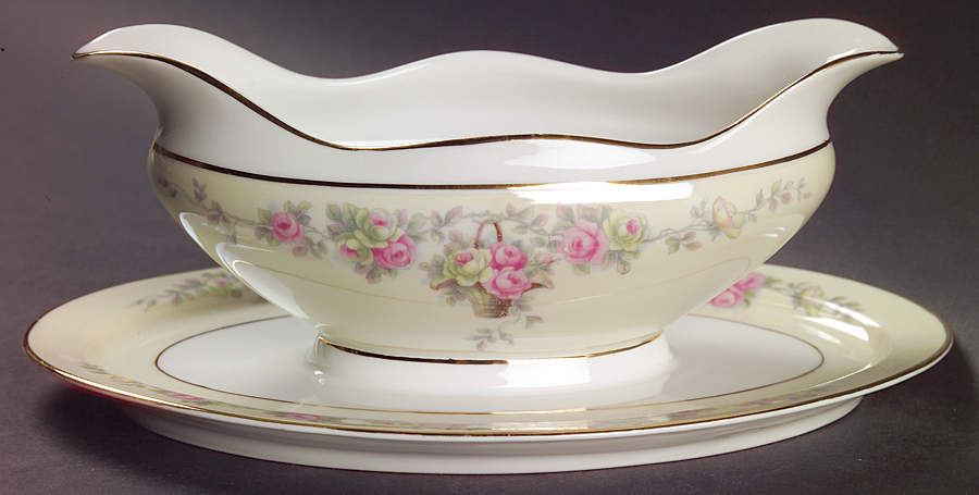 Palace Gravy Boat with Attached Underplate by Heinrich - H&C-1