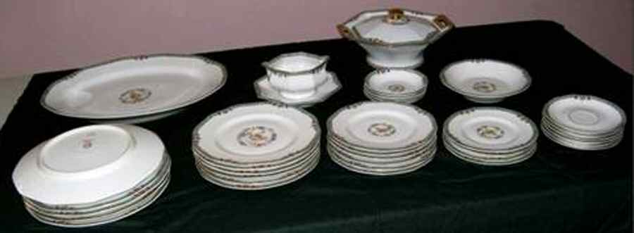 H1684 Octagonal Covered Vegetable by Haviland-1