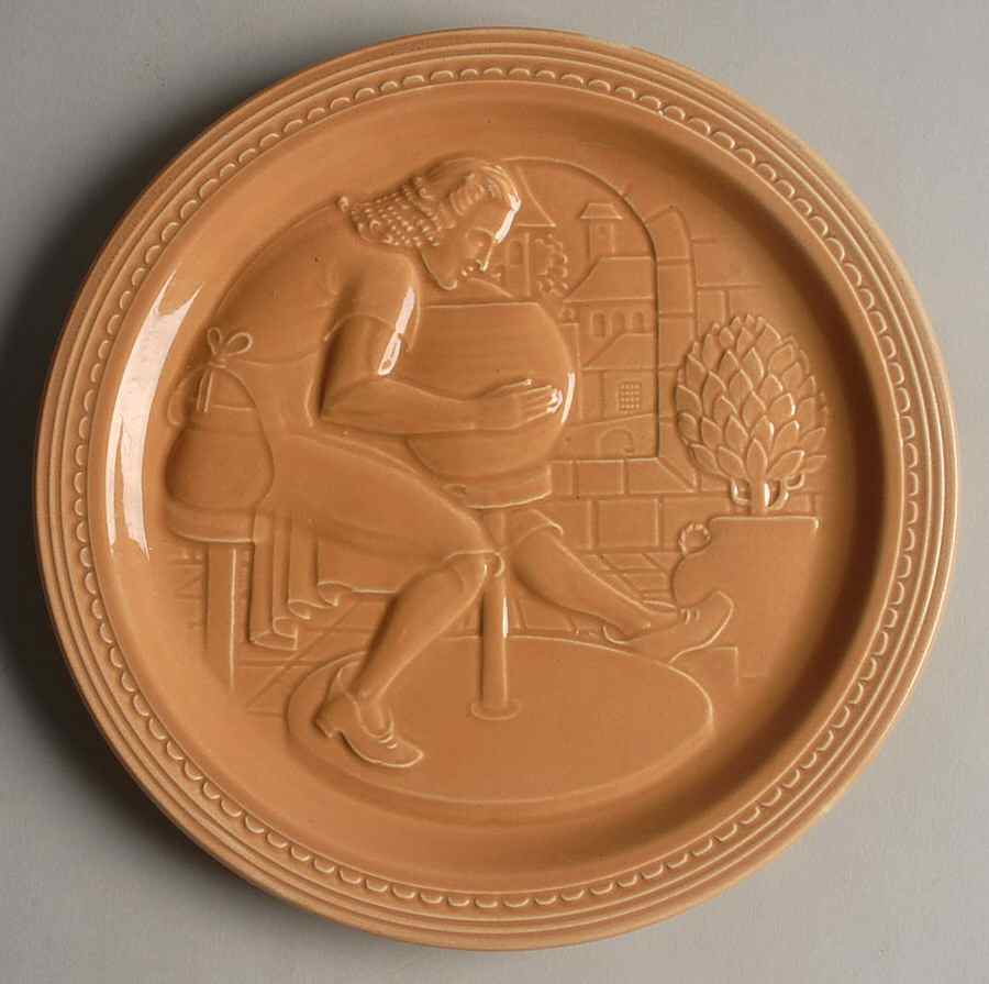 World's Fair Plates & Pitchers 1939 Collector Plate by Homer Laughlin -1