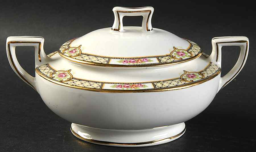 Rose and Lattice (Kwaker) Sugar Bowl & Lid by Homer Laughlin -1