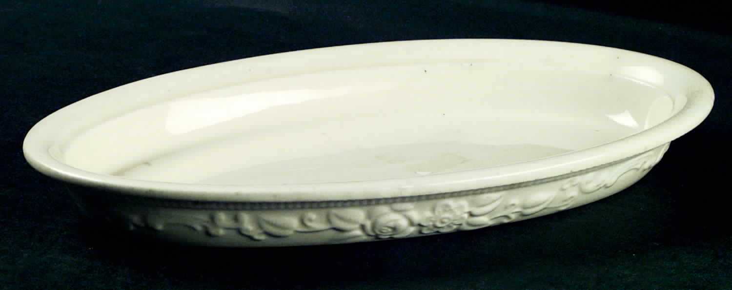 Oven Serve Cream 9" Oval Baker by Homer Laughlin -1