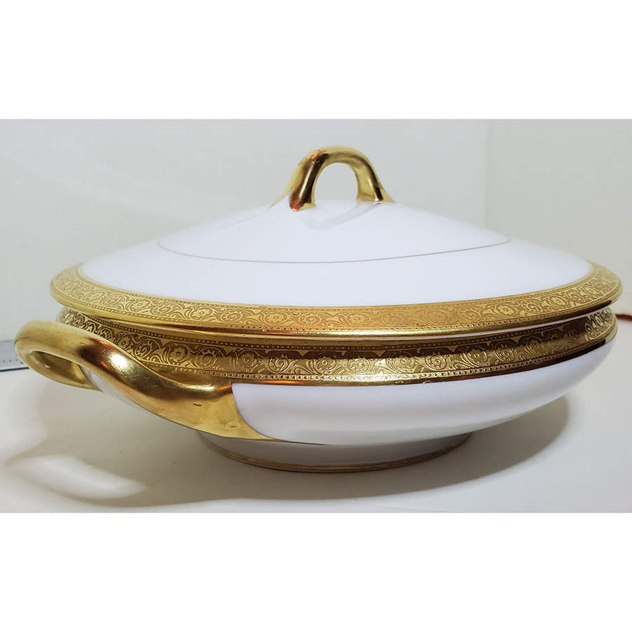 HUT993 Round Covered Vegetable by Hutschenreuther-1