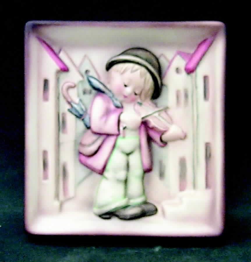 Little Fiddler Wall Plaque Tm5-Little Fiddler Plaque - Boxed by M.I. Hummel-1