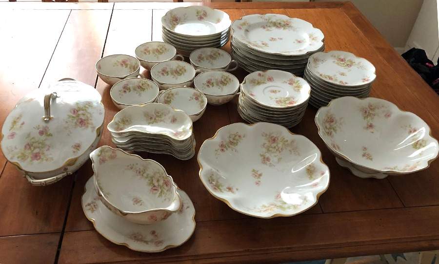 H1756 9" Round Vegetable Bowl by Haviland-1