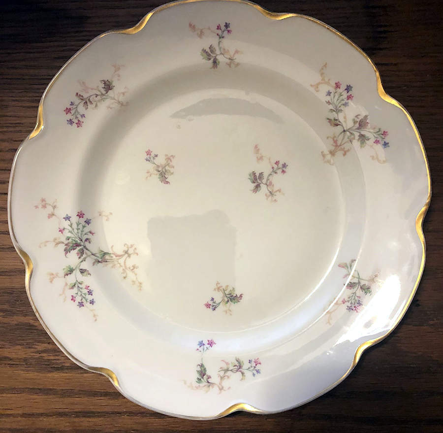 Schleiger 906-1 Dinner Plate by Haviland-1