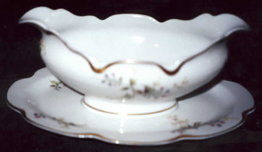 Schleiger 906-1 Gravy Boat with Attached Underplate by Haviland-1