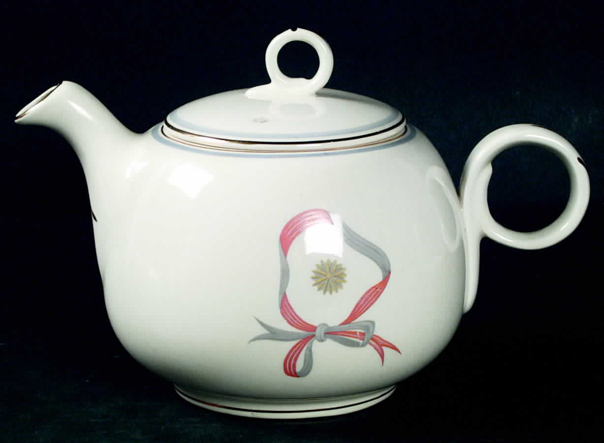HLC2195 Teapot & Lid by Homer Laughlin -1