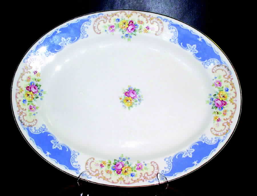 P506 14" Oval Serving Platter by Homer Laughlin -1