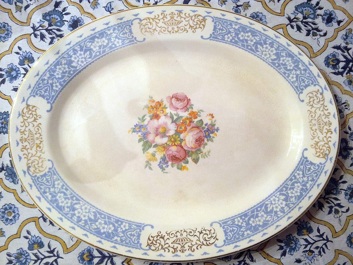 P517 12" Oval Serving Platter by Homer Laughlin -1