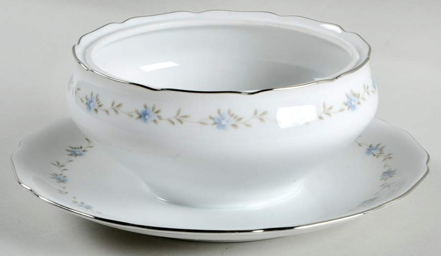 04890 Gravy Boat w/Attached Underplate No Lid by Hutschenreuther-1