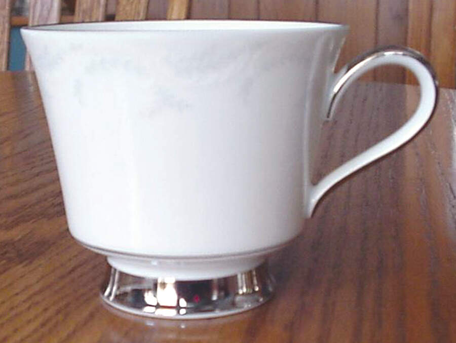HC477 Footed Cup by Heinrich - H&C-1