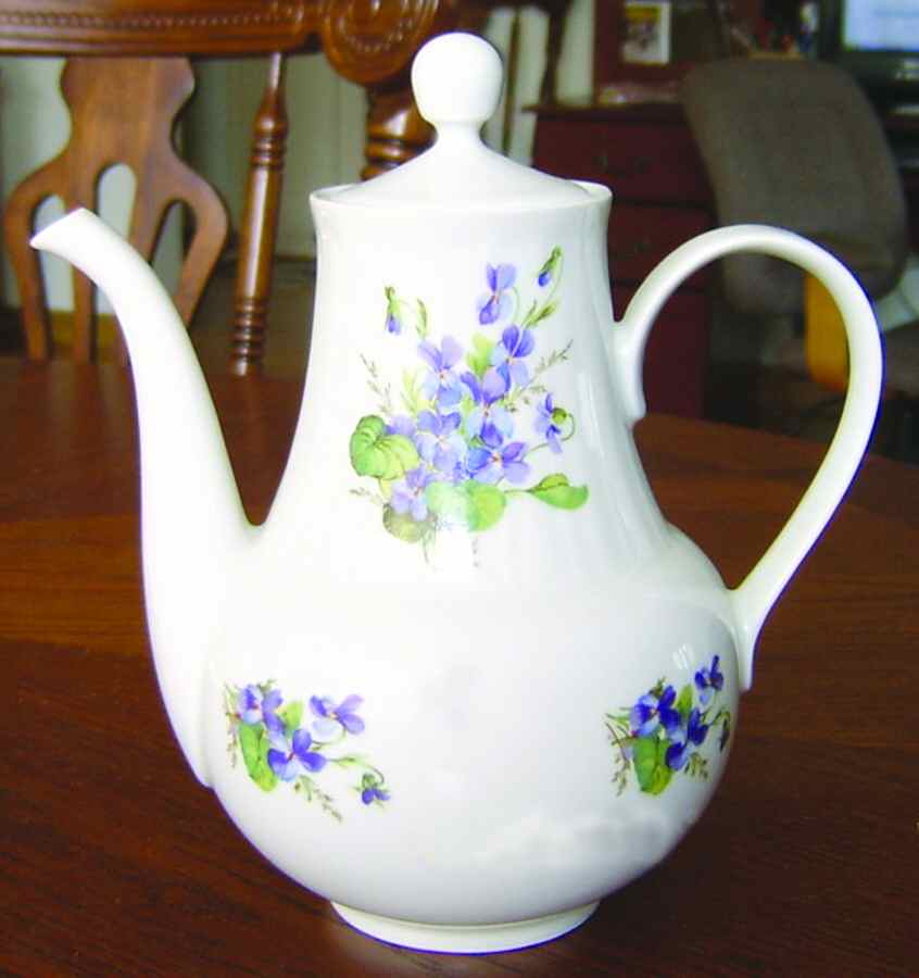 HEP36 Coffee Pot & Lid by Graf Von Henneberg-1